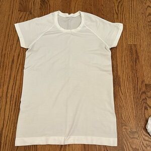 Lululemon swiftly tech short sleeve white top size 8 women’s